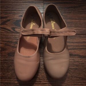 Dance Class Tan Brown Tap Shoes Molly Jane Flats Tap Dance Shoes Size 2.5 Girls